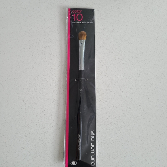 Shu Uemura #10 brush - Picture 2 of 4